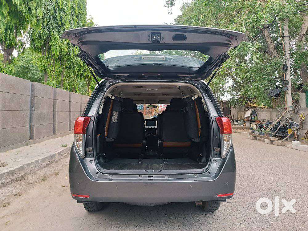 Toyota Innova Crysta [2020-ongoing] 2.4 Gx At 7 Str, 2020, Diesel