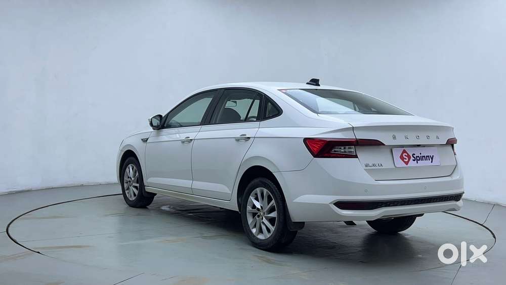 Skoda Slavia Ambition 1.0l Tsi At, 2022, Petrol