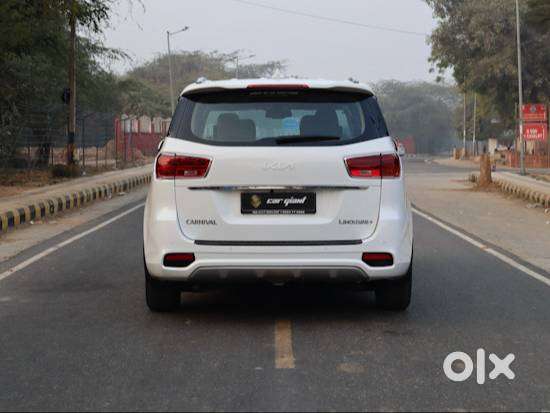 Kia Carnival - Linousine -top Varient - White - 2020 - Amritsar