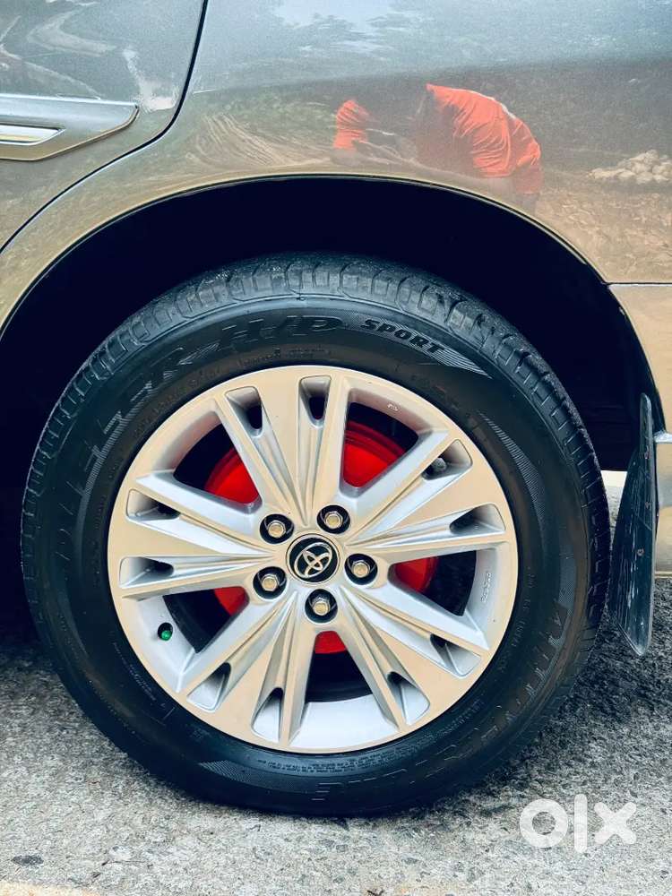 Toyota Innova 2012 Diesel Well Maintained