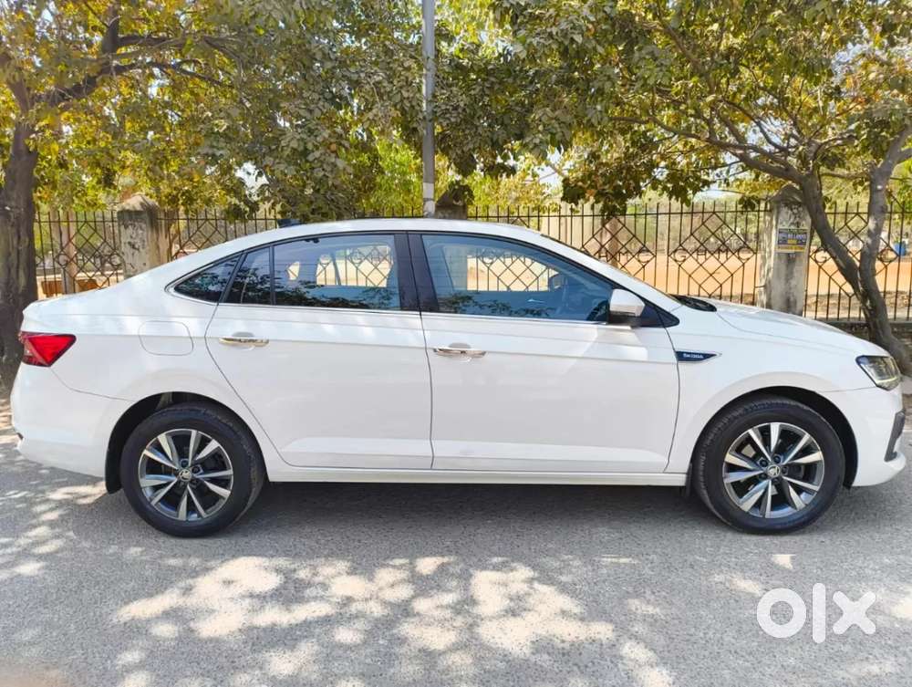 Skoda Slavia Style 1.0l Tsi At, 2022, Petrol
