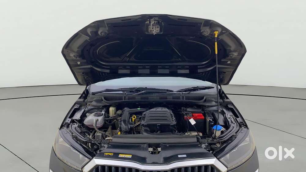Skoda Slavia 1.0 Ambition Tsi At, 2022, Petrol