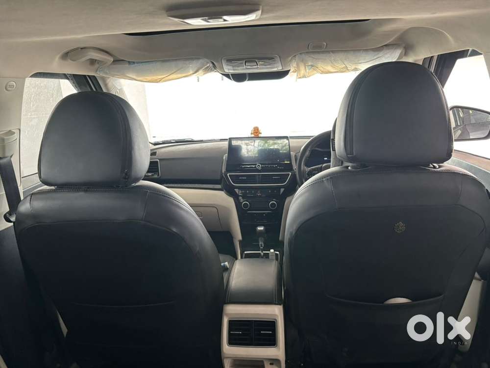 Mahindra Xuv 3xo 2025 Model. 15 Dec 2025 Bought.