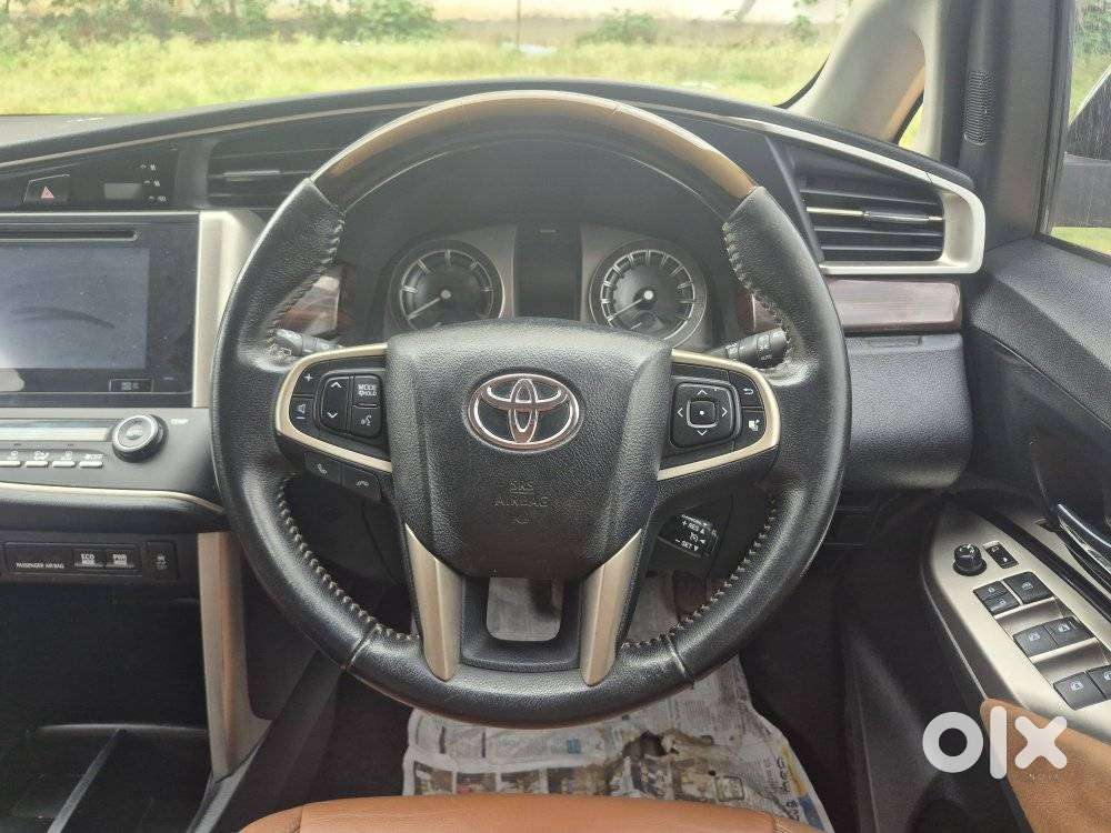 Toyota Innova Crysta 2.8 Zx At, 2016, Petrol