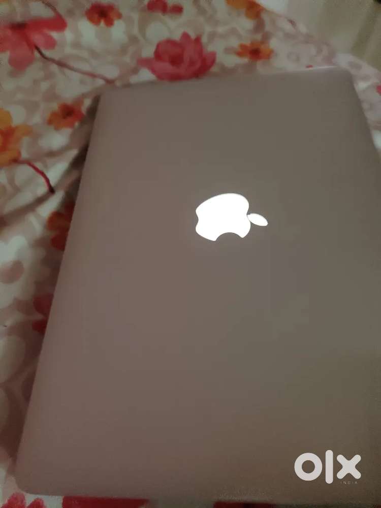 MacBook Air @18,000