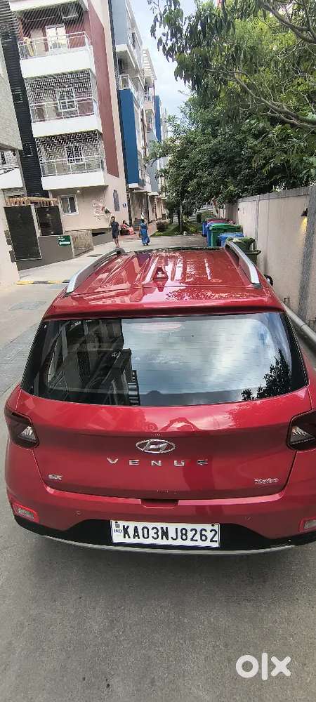 Hyundai Venue Imt  40,600 Km  Single Owner  Top Condition