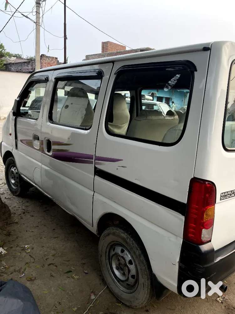 Maruti Suzuki Eeco 2017 Petrol &cng 119400 Km Driven