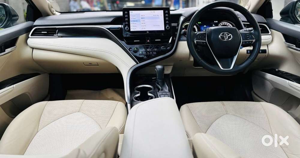 Toyota Camry Hybrid, 2024, Petrol