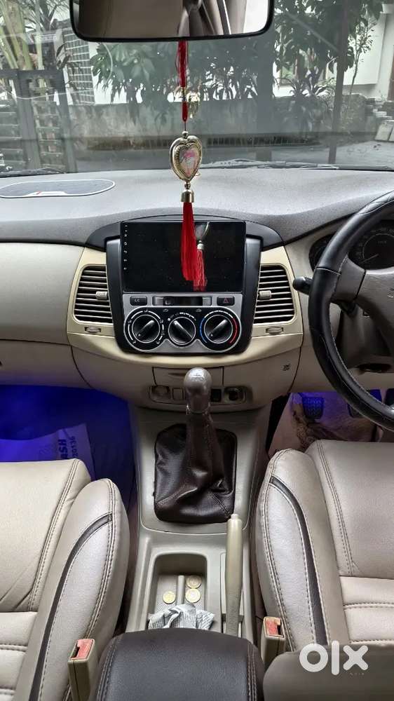 Toyota Innova 2010