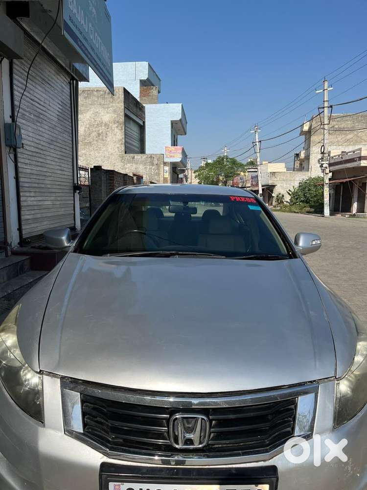 Honda Accord Hybrid 2009 Km Driven
