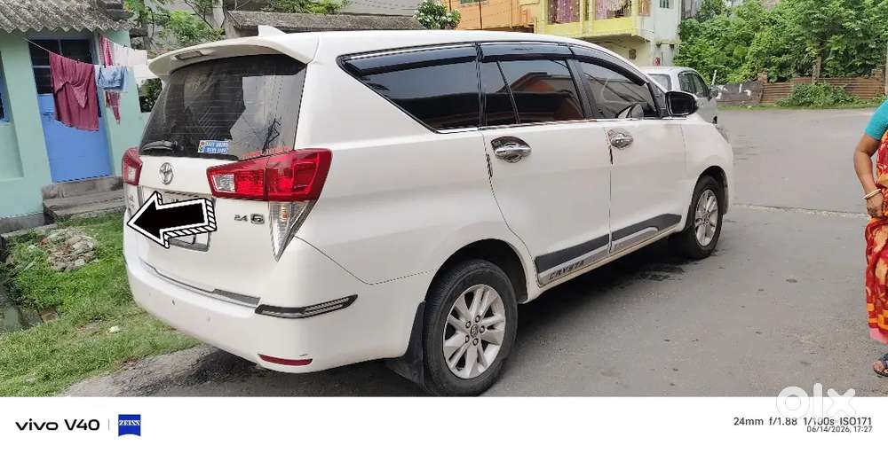Toyota Innova Crysta 2.4 Mt 2018
