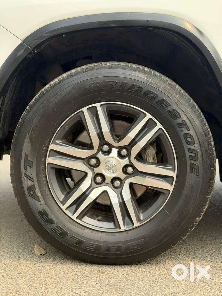 Toyota Fortuner 4x2 At 2.7 Petrol, 2020, Petrol