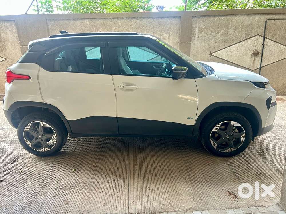 Tata Punch EV Empowered S LR 2025 - Photo 2