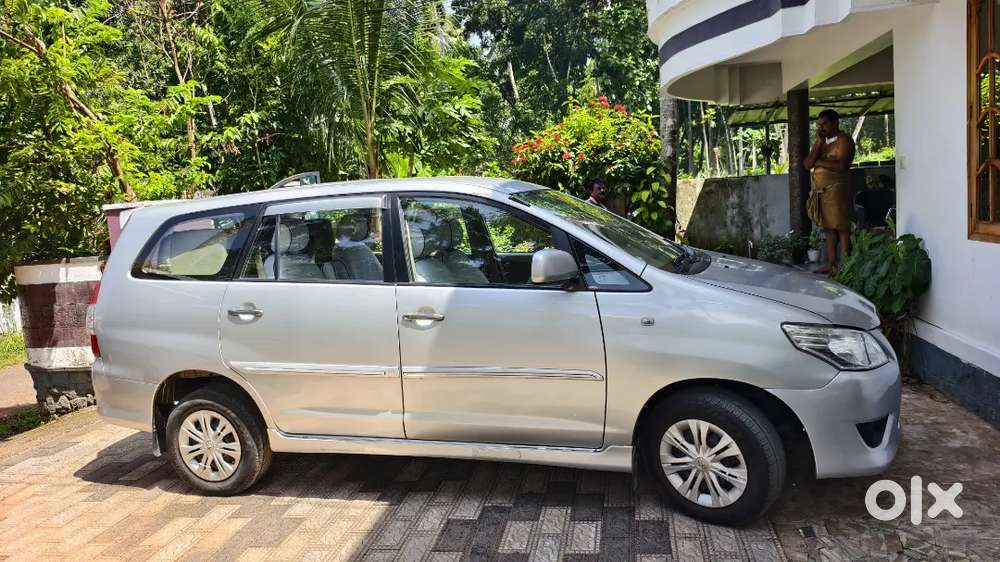 Toyota Innova 2012 Diesel Well Maintained