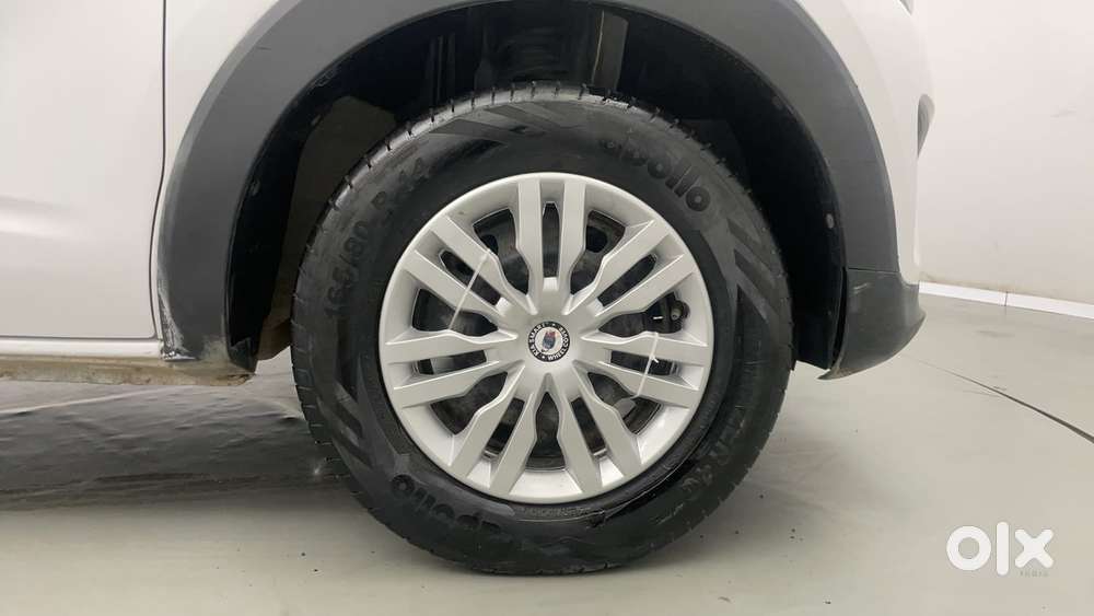 Renault Triber Rxt, 2022, Petrol