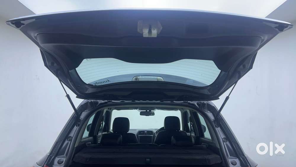 Maruti Suzuki Vitara Brezza 1.5 Zxi Plus At, 2020, Petrol