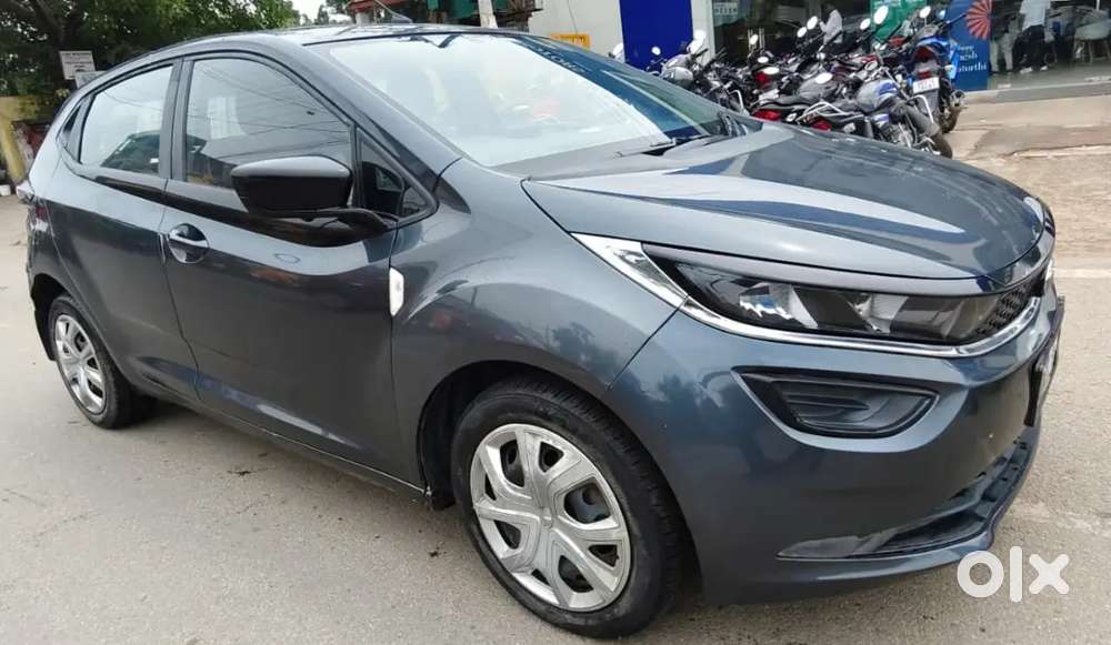 Tata Altroz Xm Plas Petrol 42000 Km