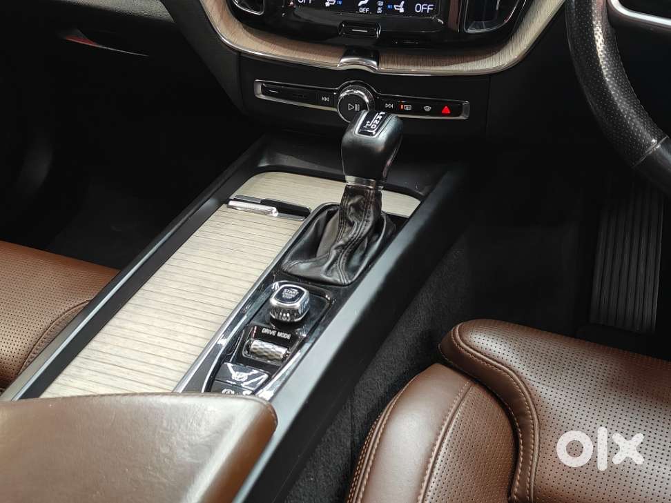 Volvo Xc60 D5 Inscription, 2019, Diesel