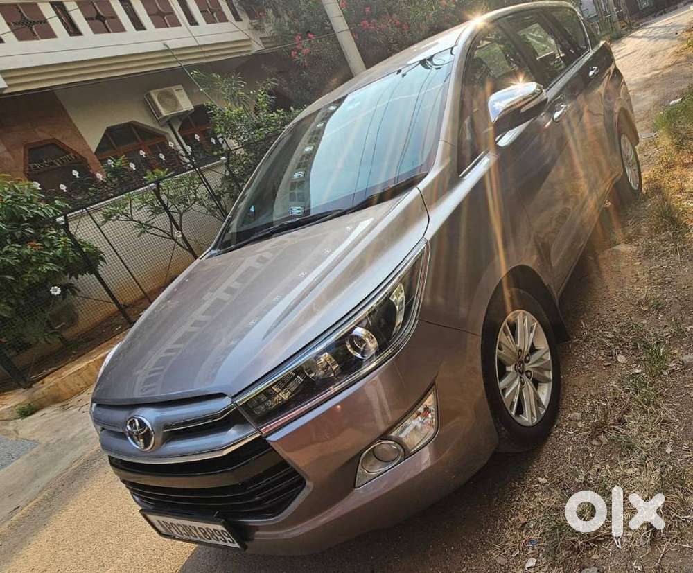 Toyota Innova Crysta 2.8z Automatic, 2016, Diesel