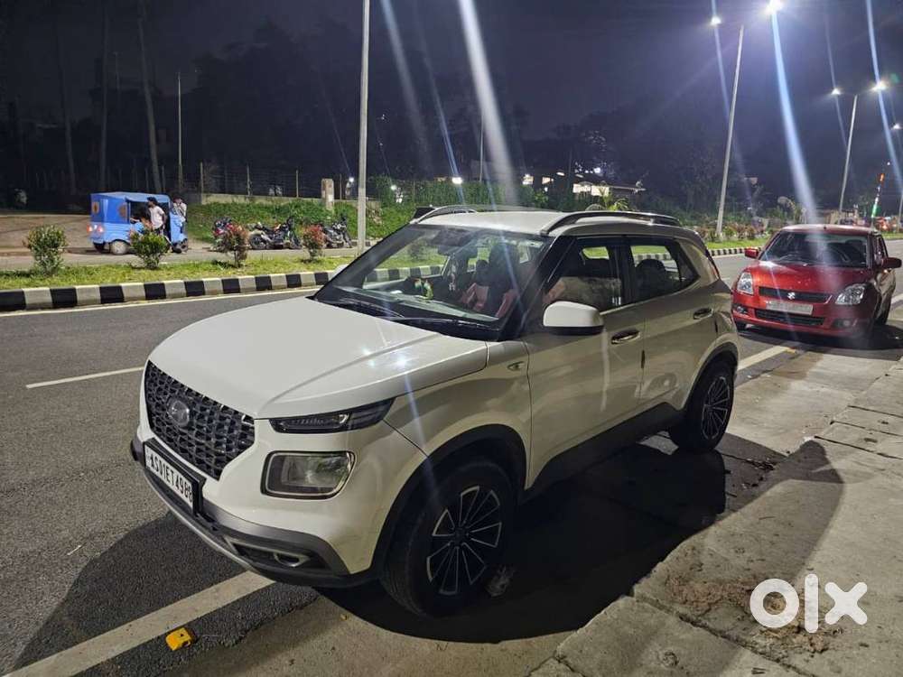 Hyundai Venue 2021 Petrol 114000 Km Driven