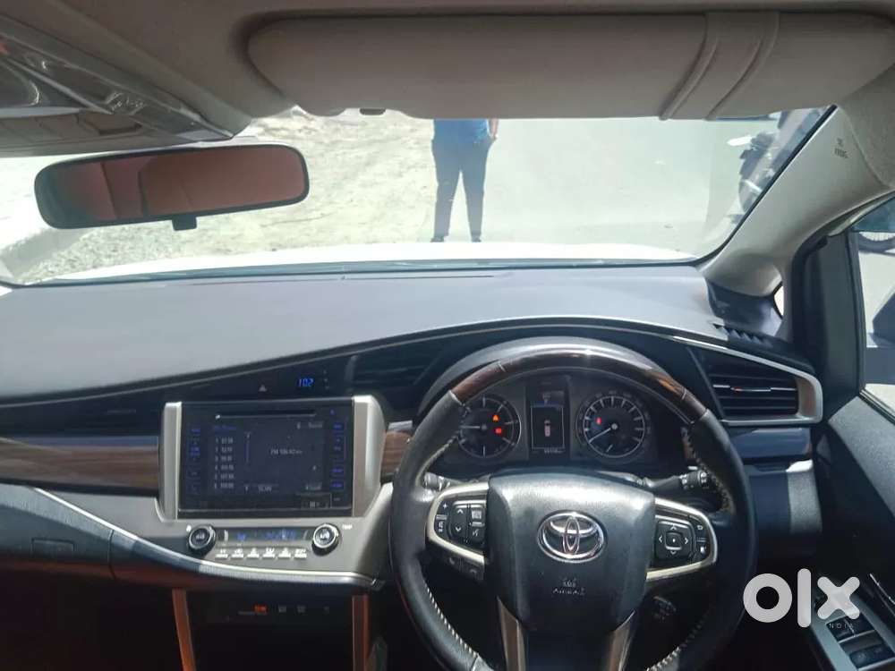 Toyota Innova Crysta 2.8 Zx At 7 Seater, 2018, Diesel