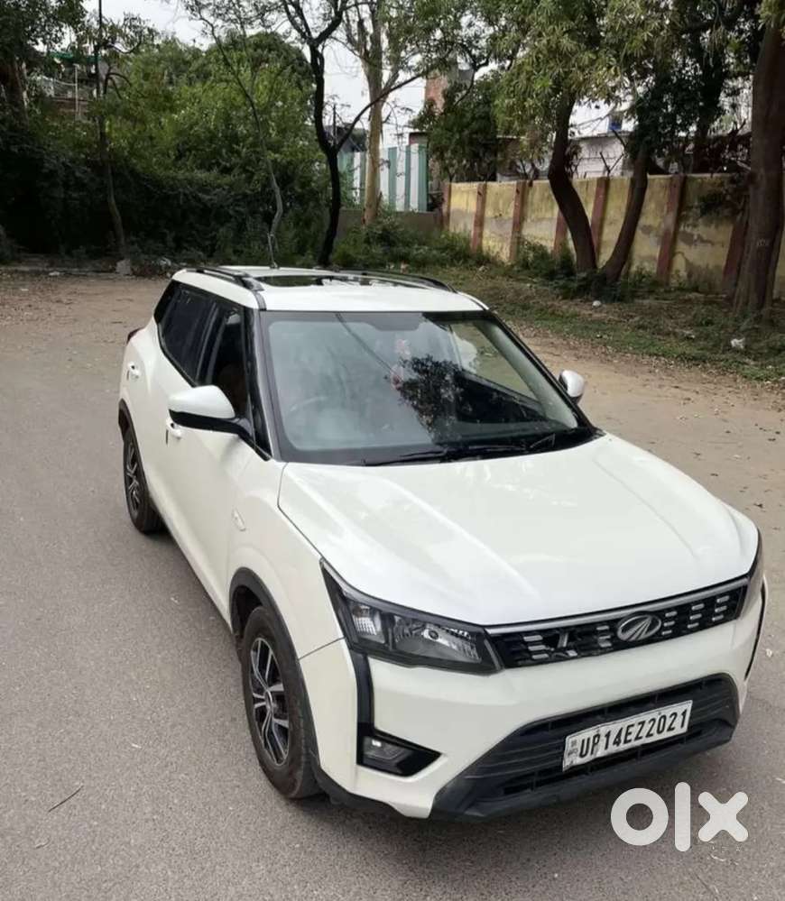 Mahindra Xuv300 1.2 W6 Amt Petrol, 2022, Petrol