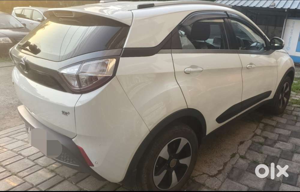Tata Nexon 1.2 Revotron Xz Plus, 2017, Petrol