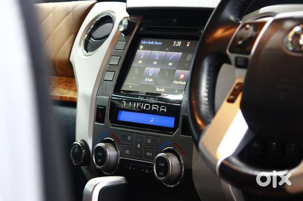 Toyota Tundra Twin Cabin, 2024, Petrol