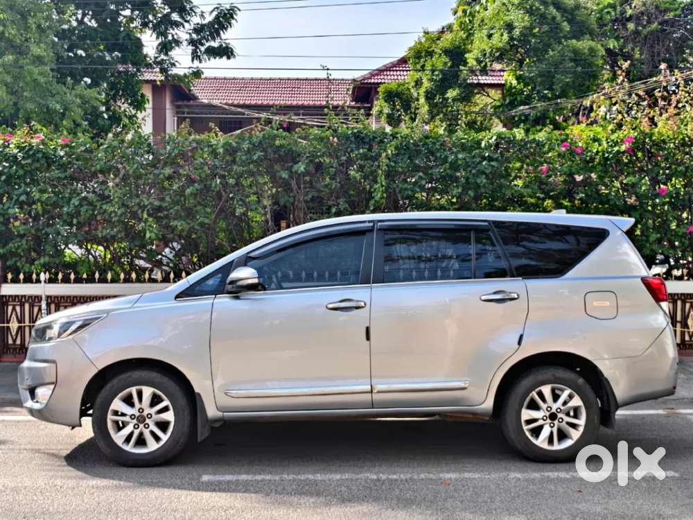 Toyota Innova Crysta [2020-ongoing] 2.4 Gx 7 Str, 2017, Diesel