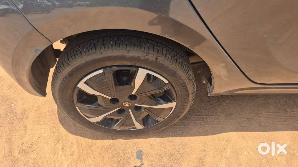 Tata Tiago 1.2 Revotron Xza, 2025, Petrol