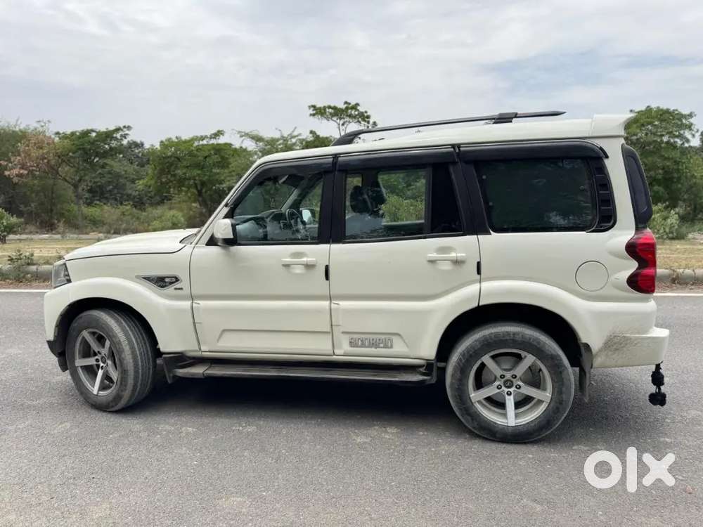 Mahindra Scorpio S7 With Alloy Wheels Hr Registration