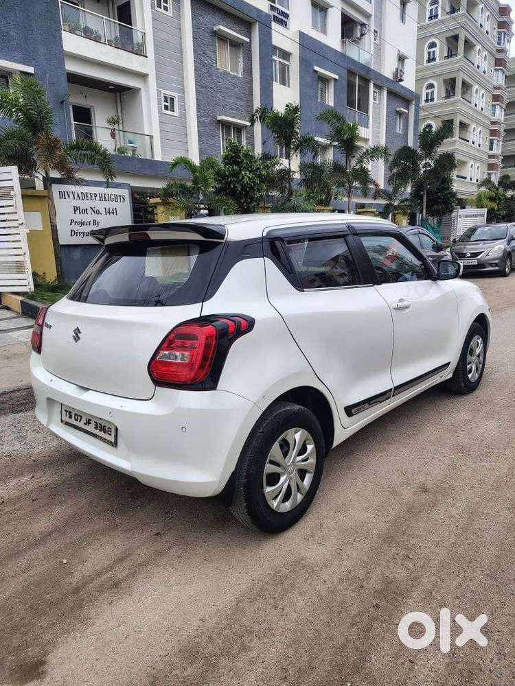 Maruti Suzuki Swift Vxi + Manual, 2022, Petrol