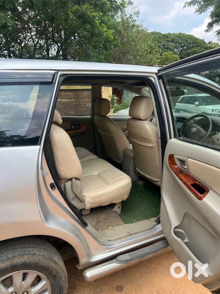 Toyota Innova Diesel 2011