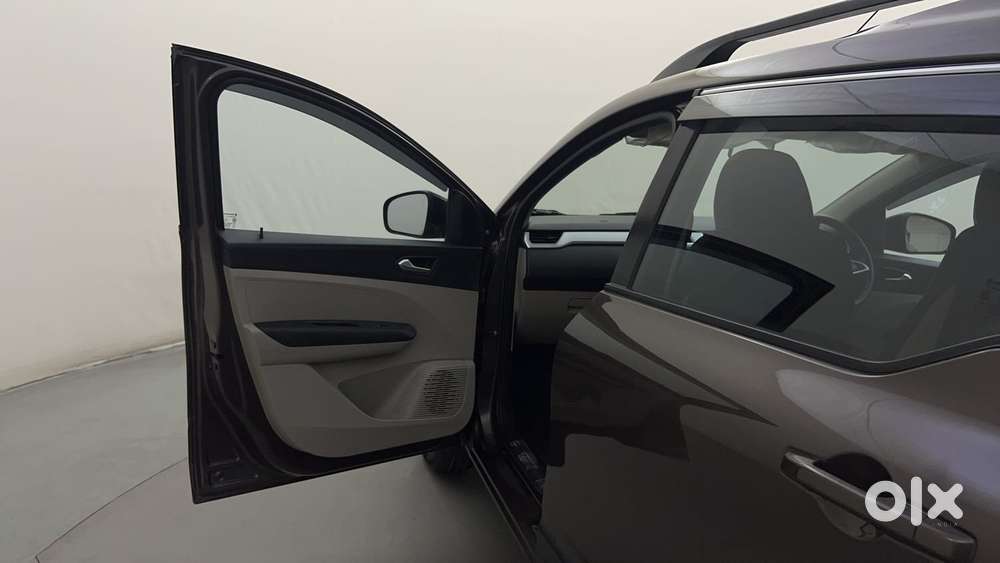 Renault Triber Rxz Easy-r Amt, 2022, Petrol