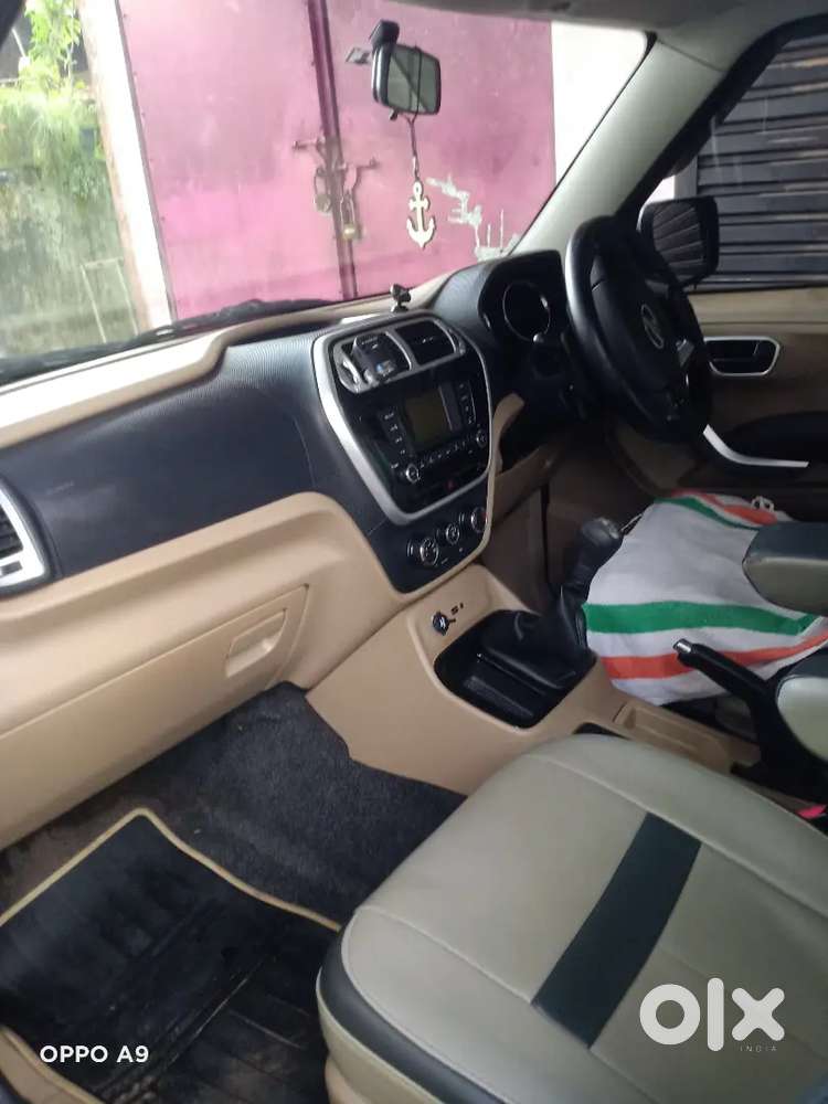 Mahindra Tuv 300 2016