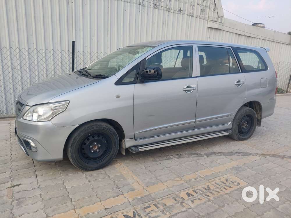 Toyota Innova 2.5 Gx (diesel) 7 Seater Bs Iv, 2016, Diesel