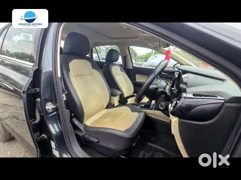 Skoda Slavia Style 1.5l Tsi Dsg, 2023, Petrol