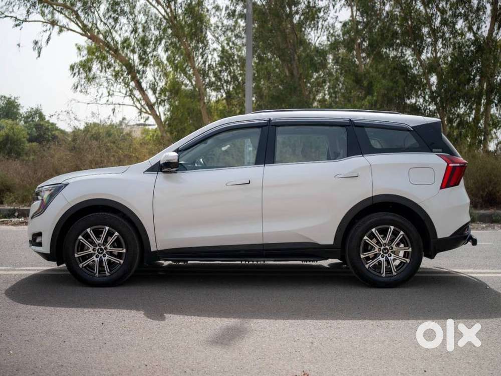 Mahindra Xuv700 2.0 Ax 7 Petrol At Luxury Pack Str, 2025, Petrol