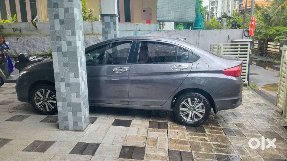 Honda City V 2019 Model Full Company Services, Accident Free Status