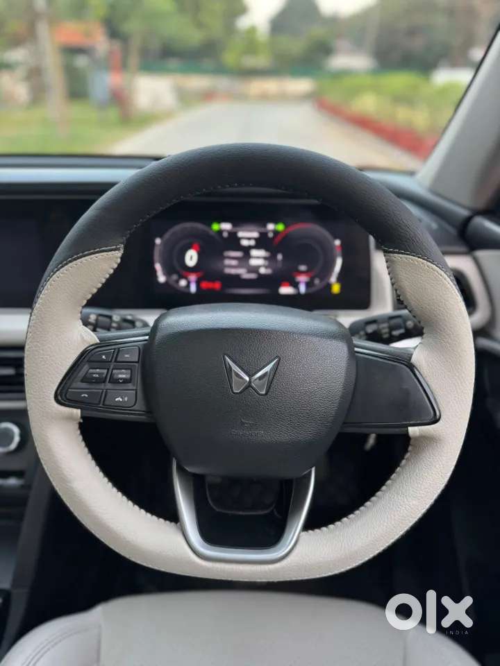 Mahindra Xuv700 2.2 Ax 5 Diesel Mt 7 Str, 2022, Diesel
