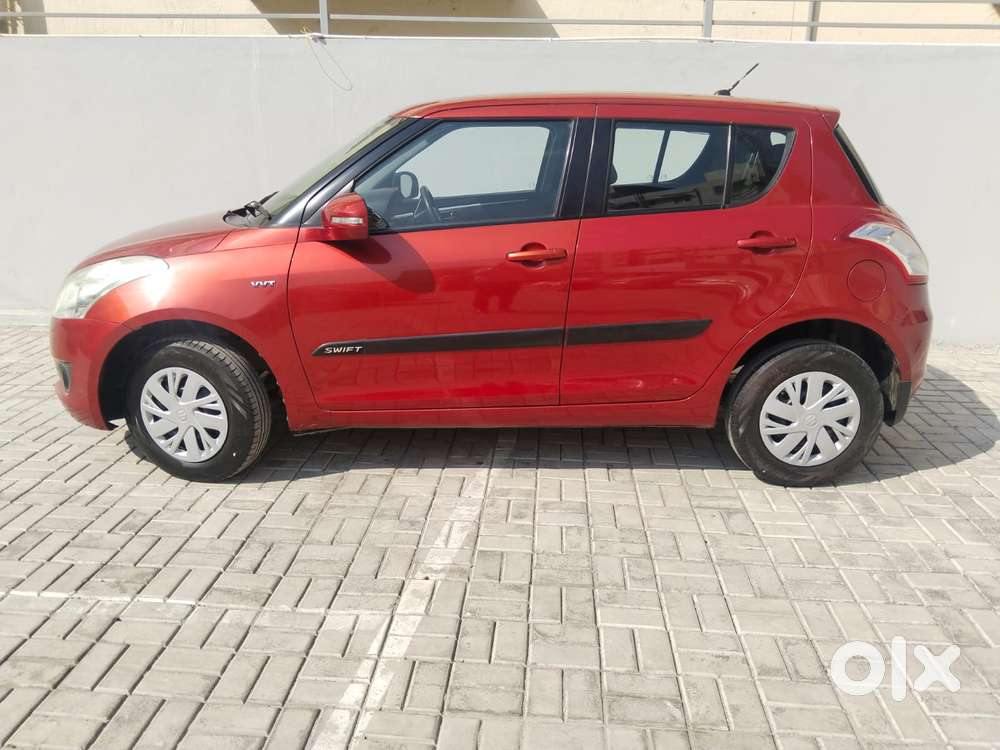 Maruti Suzuki Swift Vxi + Manual, 2013, Petrol