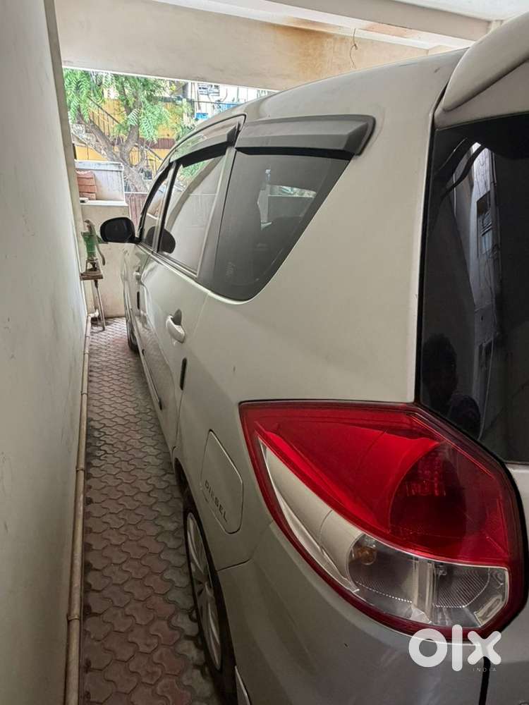 Maruti Suzuki Ertiga 2015