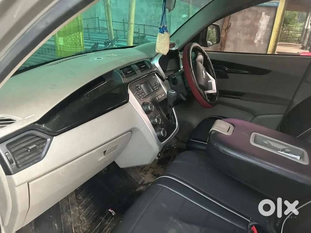 Mahindra Kuv 100 2017 Petrol 50000 Km Driven