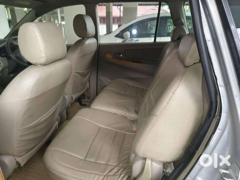 Toyota Innova 2.5 Vx 8 Str Bs-iii, 2010, Diesel
