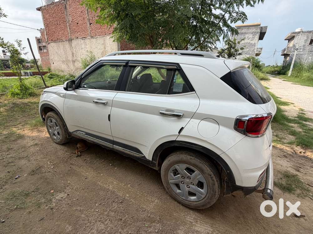 Hyundai Venue Petrol Good Condition