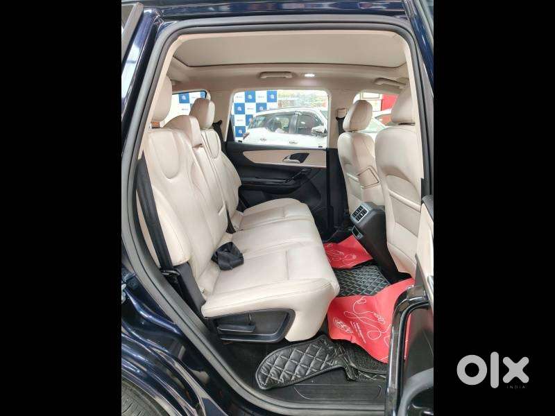 Mahindra Xuv700 2.0 Ax 7 Petrol At Luxury Pack Str, 2022, Petrol