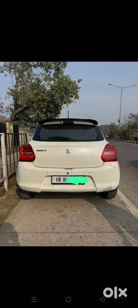 Maruti Suzuki Swift 1.3 Zxi, 2022, Petrol