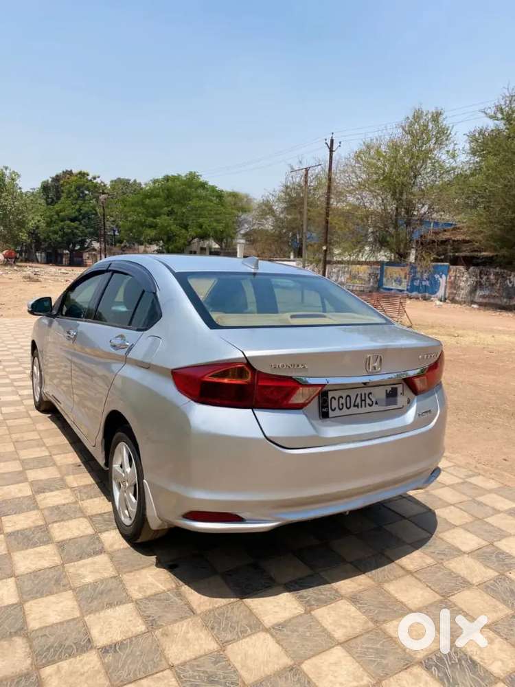 Honda City Hybrid Ehev 2015