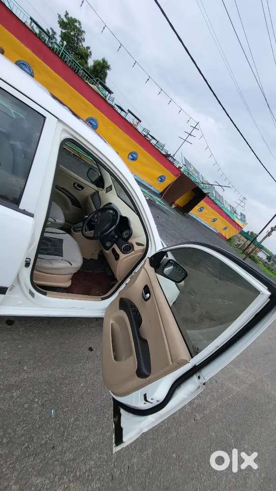 Hyundai I10 Asta Petrol Automatic With Sunroof