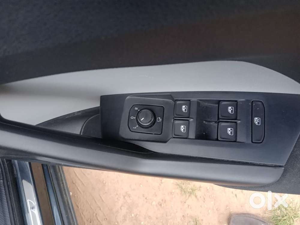 Skoda Kushaq 1.0 Tsi Ambition, 2022, Petrol